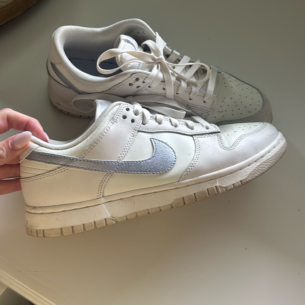 Nike dunks !